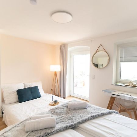Peter Apartments - Apartment Mit Eigenem Eingang I 30Qm I Zentrale Lage I Bad I Kueche I Terrasse I Tv Φούλντα Εξωτερικό φωτογραφία