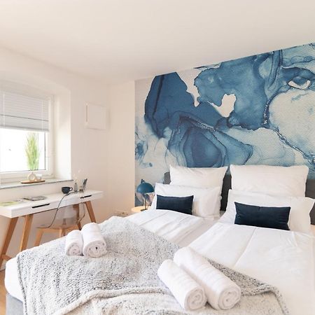 Peter Apartments - Apartment Mit Eigenem Eingang I 30Qm I Zentrale Lage I Bad I Kueche I Terrasse I Tv Φούλντα Εξωτερικό φωτογραφία