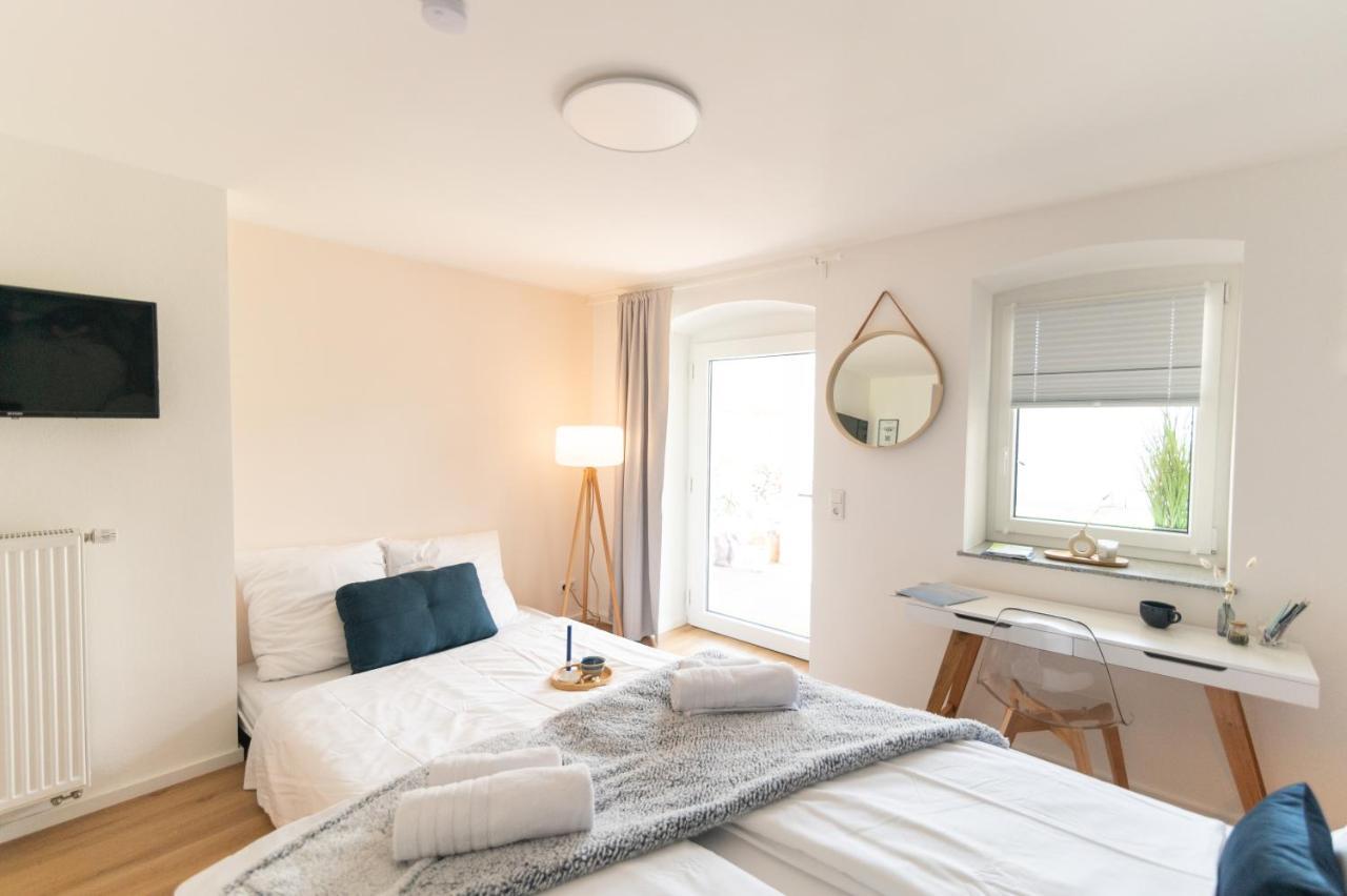 Peter Apartments - Apartment Mit Eigenem Eingang I 30Qm I Zentrale Lage I Bad I Kueche I Terrasse I Tv Φούλντα Εξωτερικό φωτογραφία