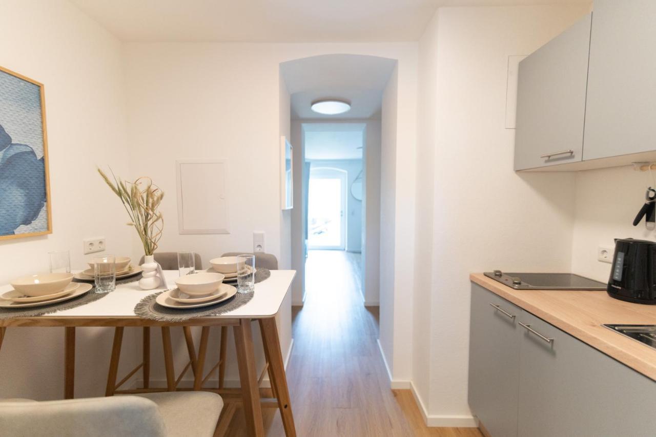 Peter Apartments - Apartment Mit Eigenem Eingang I 30Qm I Zentrale Lage I Bad I Kueche I Terrasse I Tv Φούλντα Εξωτερικό φωτογραφία